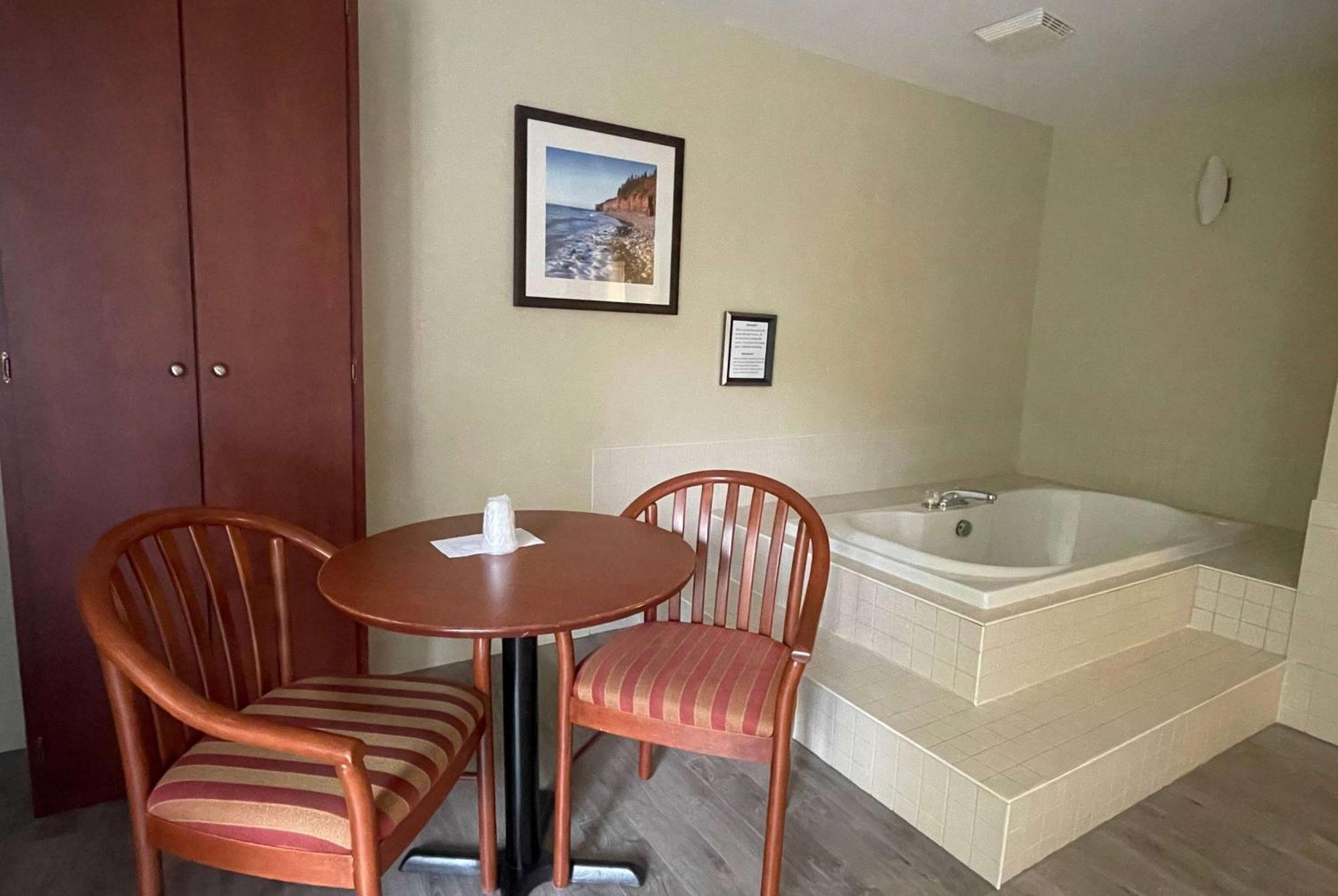 Super 8 By Wyndham Nb Campbellton