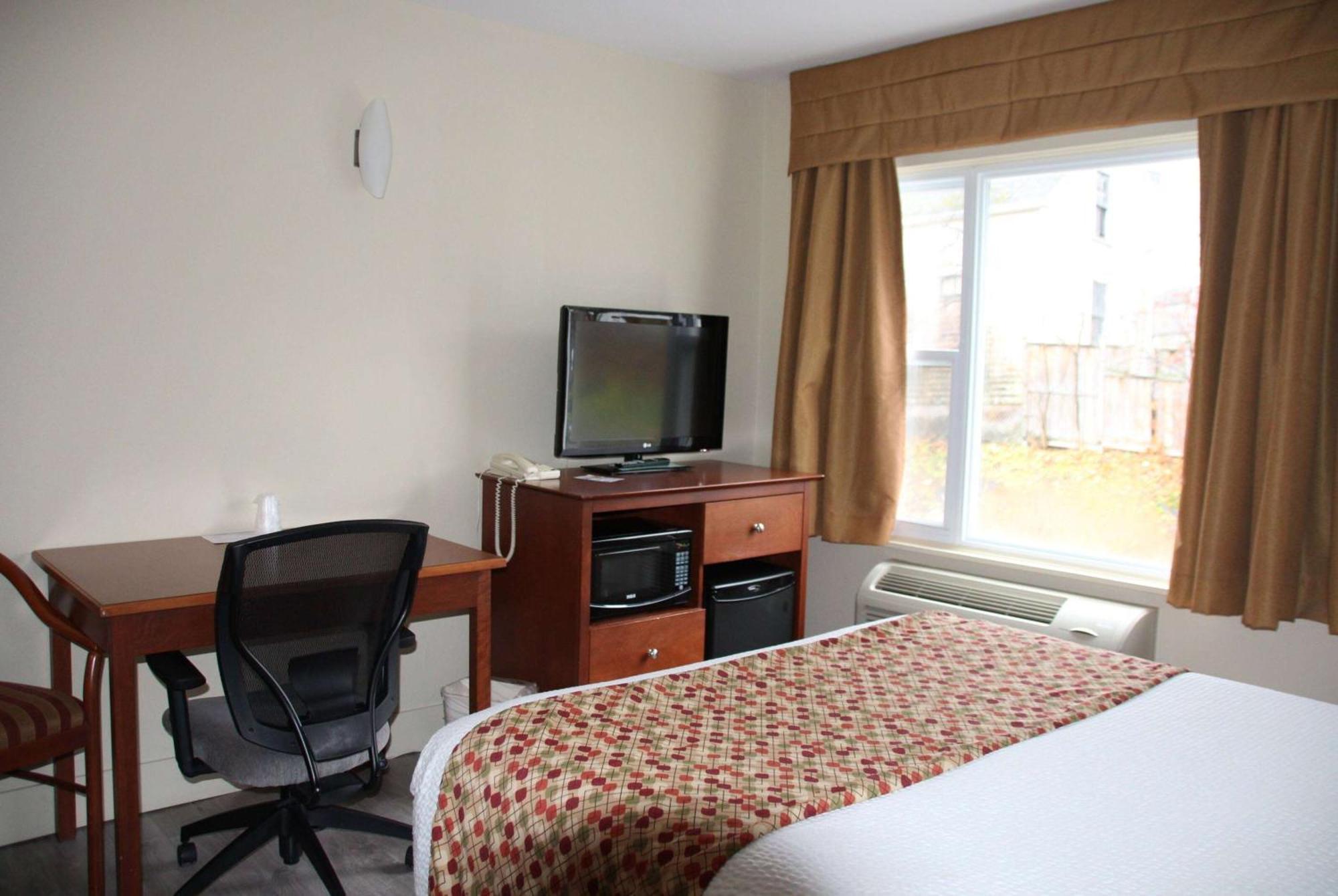 Super 8 By Wyndham Nb 3*